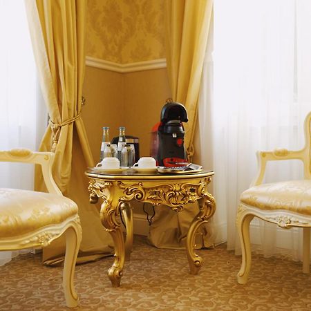 Hotel Monet - Das Kunsthotel An Der Lahn Bad Ems Buitenkant foto